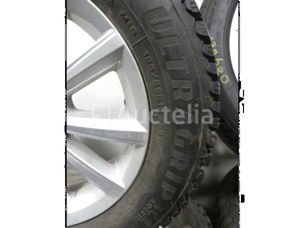 Grote foto 4 spijkerbanden op goodyear ultragrip icearctic aluminium velgen 195 65 r15 agrarisch wielen