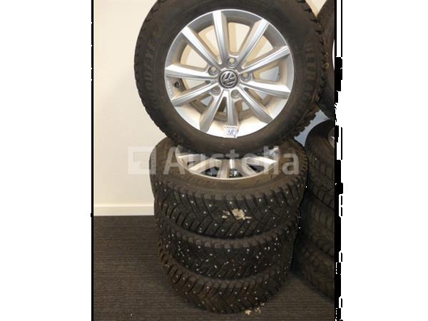 Grote foto 4 spijkerbanden op goodyear ultragrip icearctic aluminium velgen 195 65 r15 agrarisch wielen