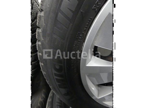 Grote foto 4 winterbanden op michelin alpin plaatwerkvelgen 195 65 r15 agrarisch wielen