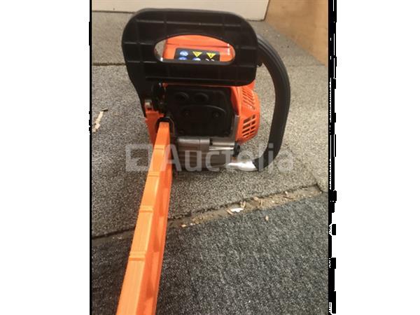 Grote foto powertech benzine kettingzaag 52cc doe het zelf en verbouw gereedschappen en machines