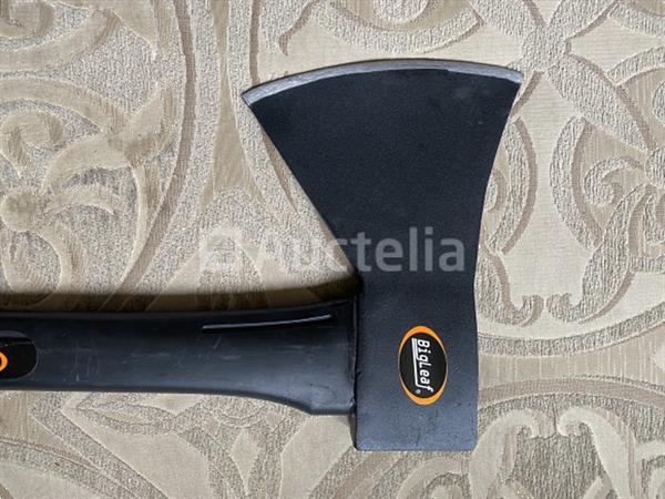 Grote foto big leaf fiberglass bijl 2kg doe het zelf en verbouw gereedschappen en machines