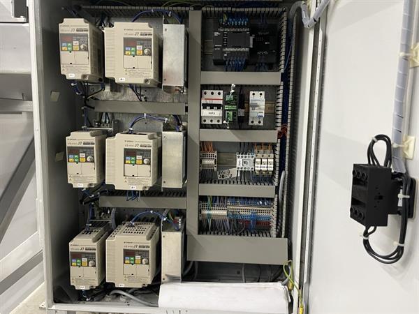 Grote foto manter vp16000 afweegmachine met 3 elevatoren en doseerbanden agrarisch tuinbouw