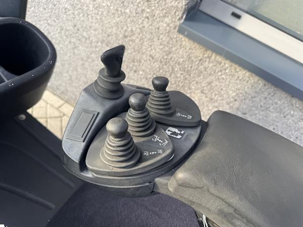 Grote foto linde h18t 01 triplo 500 freelift sideshift lpg 2012 agrarisch heftrucks