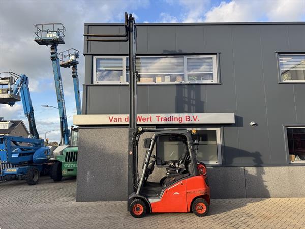 Grote foto linde h18t 01 triplo 500 freelift sideshift lpg 2012 agrarisch heftrucks