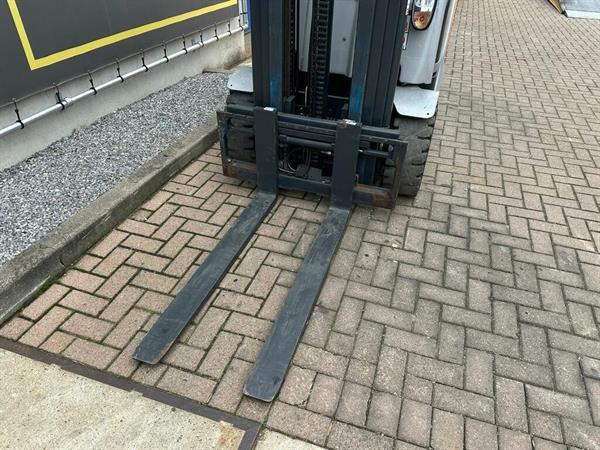 Grote foto vs 22428 elektrische triplex heftruck still rx60 25 sidehift agrarisch heftrucks