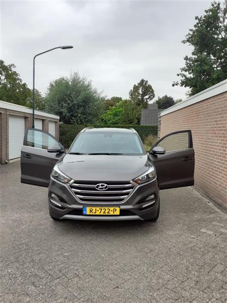 Grote foto winterbanden en velgen. auto onderdelen banden en velgen