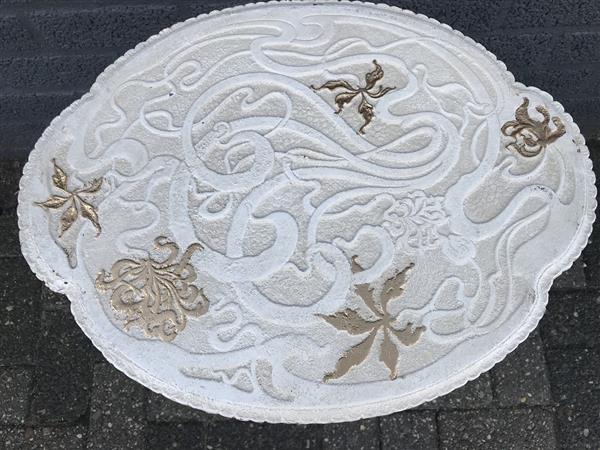 Grote foto een gietijzeren tafel wit art nouveau flower tuin en terras tuindecoratie