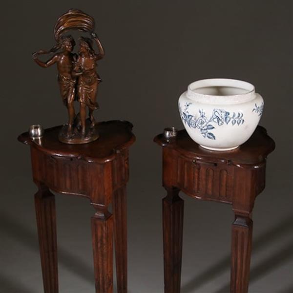 Grote foto stel van 2 luikse pedestals met uittrekbaar blaadje voor een kandelaar ca 1850 no.342045 antiek en kunst overige in antiek gebruiksvoorwerpen