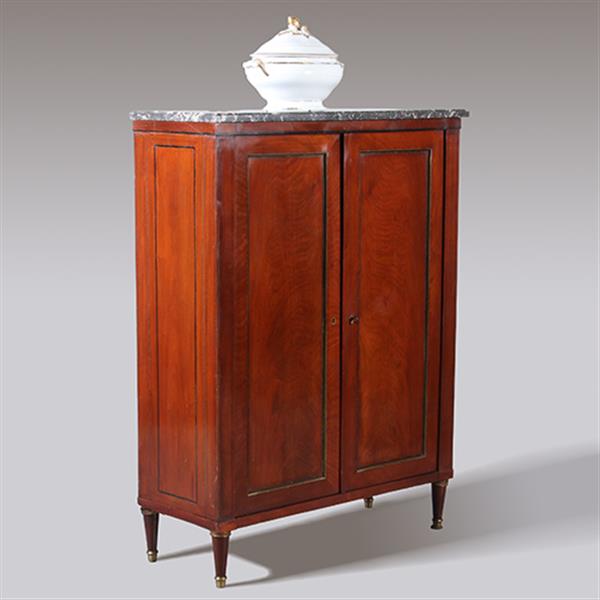 Grote foto stel van 2 identieke 2 deurskasten met marmeren blad frankrijk ca 1830 no.342050 antiek en kunst stoelen en banken