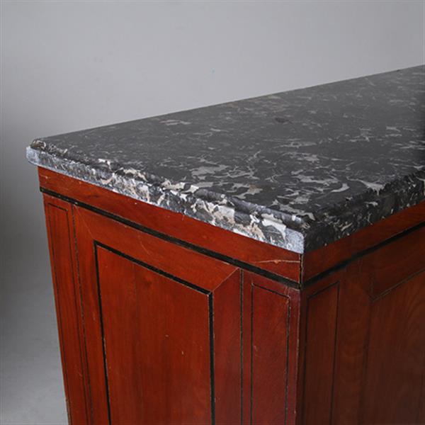 Grote foto stel van 2 identieke 2 deurskasten met marmeren blad frankrijk ca 1830 no.342050 antiek en kunst stoelen en banken