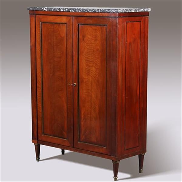 Grote foto stel van 2 identieke 2 deurskasten met marmeren blad frankrijk ca 1830 no.342050 antiek en kunst stoelen en banken