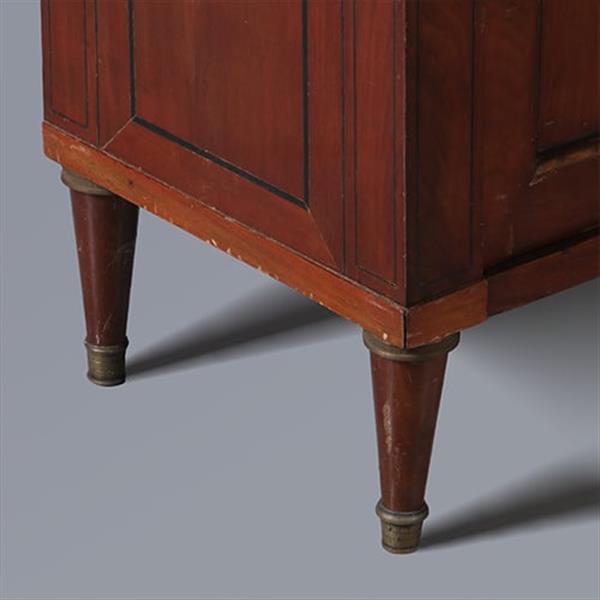 Grote foto stel van 2 identieke 2 deurskasten met marmeren blad frankrijk ca 1830 no.342050 antiek en kunst stoelen en banken