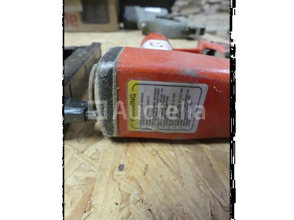 Grote foto pneumatische nietmachine en spijkermachine doe het zelf en verbouw gereedschappen en machines