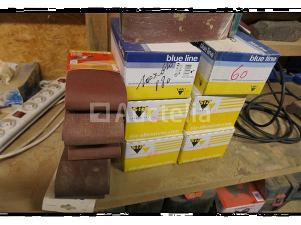 Grote foto makita 9402 bandschuurmachine doe het zelf en verbouw ijzerwaren en bevestigingsmiddelen