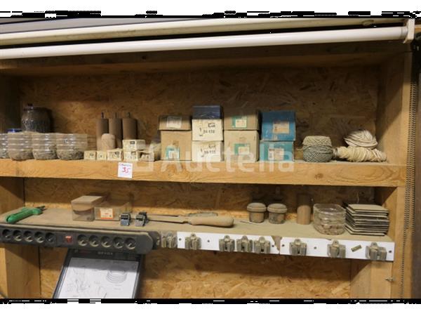 Grote foto inhoud van de plank doe het zelf en verbouw onderdelen en accessoires