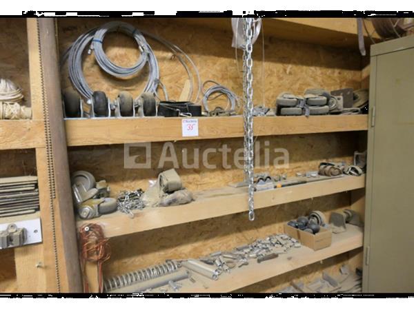 Grote foto inhoud van de plank doe het zelf en verbouw onderdelen en accessoires