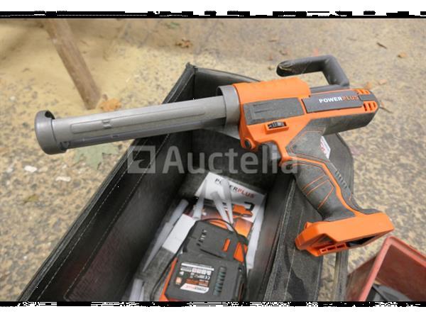 Grote foto siliconenpistool en schroevendraaier op batterijen doe het zelf en verbouw gereedschappen en machines