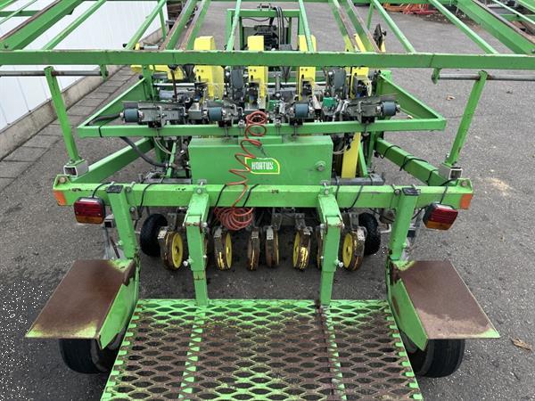 Grote foto hortech due automatic folieplantmachine 4 rijen agrarisch zaaimachines