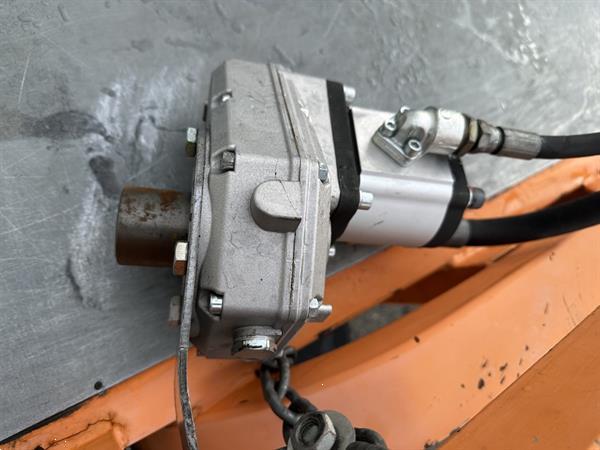 Grote foto ortomec tp 140b getrokken bladgroente oogstmachine 140 cm met wielen agrarisch oogstmachines