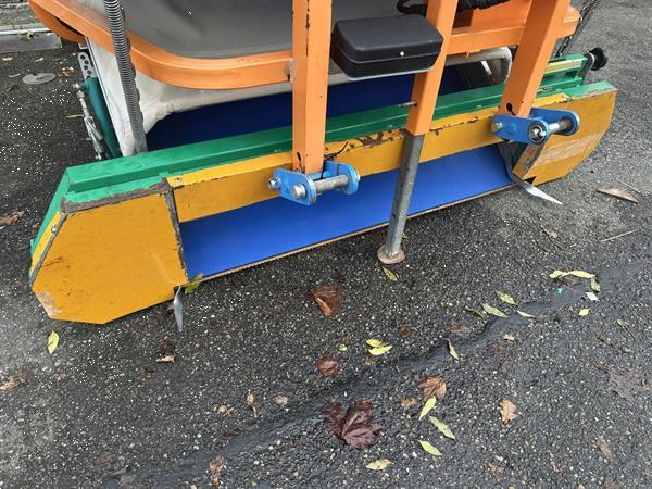 Grote foto ortomec tp 140b getrokken bladgroente oogstmachine 140 cm met wielen agrarisch oogstmachines