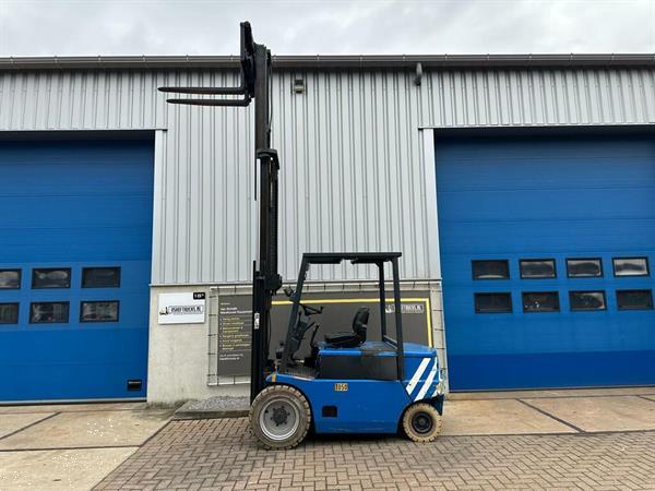 Grote foto vs 22464 elektrische triplex heftruck still r60 35 sideshift freelift agrarisch heftrucks