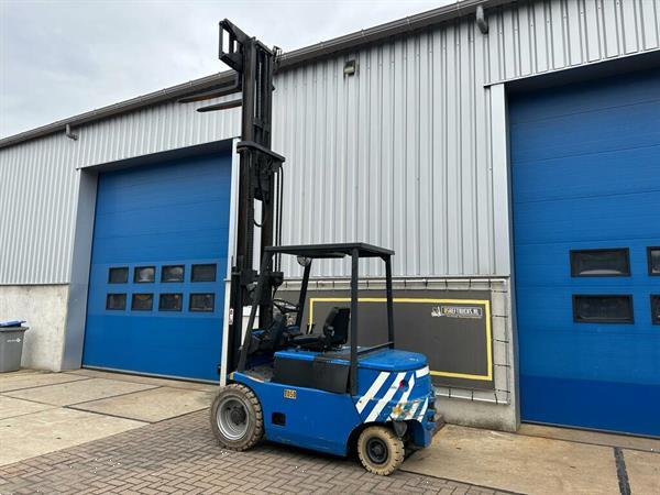 Grote foto vs 22464 elektrische triplex heftruck still r60 35 sideshift freelift agrarisch heftrucks