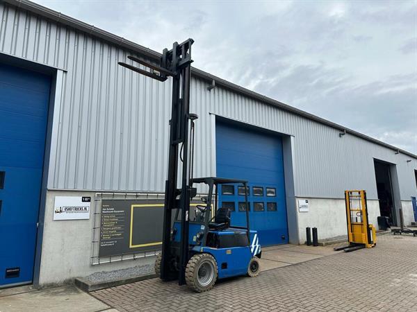 Grote foto vs 22464 elektrische triplex heftruck still r60 35 sideshift freelift agrarisch heftrucks