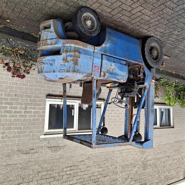 Grote foto mitsubishi fd25 diesel heftruck freelift agrarisch heftrucks