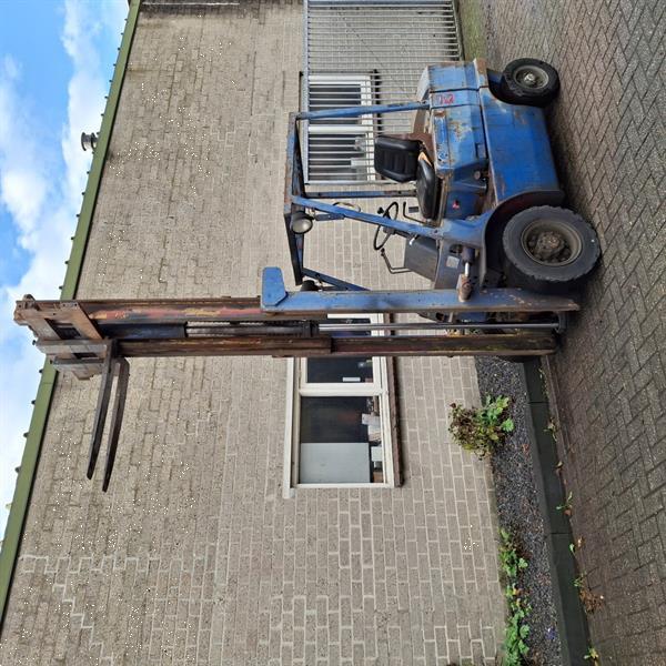 Grote foto mitsubishi fd25 diesel heftruck freelift agrarisch heftrucks