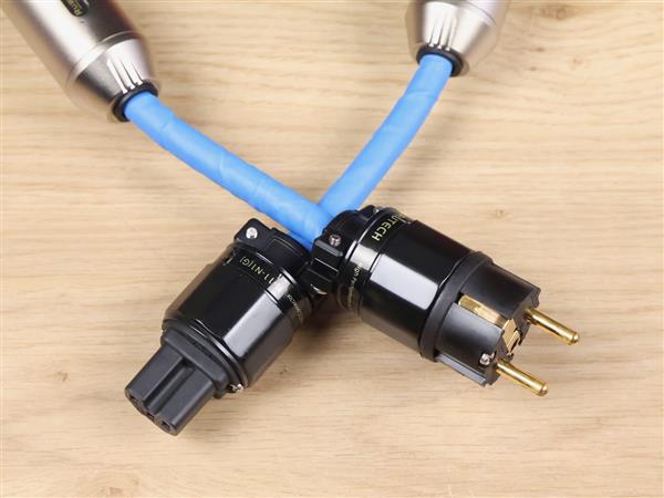 Grote foto siltech ruby mountain ii g7 royal signature highend silver gold audio power cable 1 0 metre audio tv en foto onderdelen en accessoires