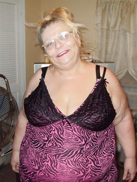 Grote foto krijgt een oudere dikke oma een kans erotiek vrouw zoekt mannelijke sekspartner