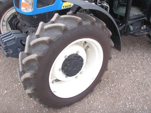 Grote foto tractor 2008 new holland t4030 mfwd agrarisch landbouw