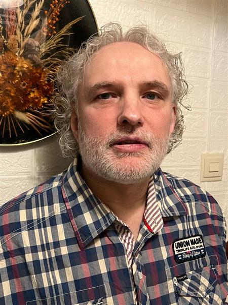 Grote foto zoek een echte eenzame man contacten en berichten man zoekt man