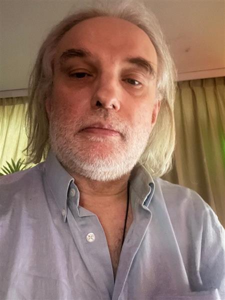 Grote foto zoek een echte eenzame man contacten en berichten man zoekt man