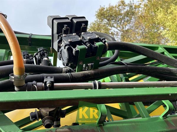 Grote foto john deere 840 57550 agrarisch onkruidbestrijding