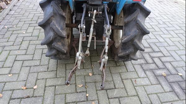 Grote foto mitsubishi kumiai mt 1601 4x4 agrarisch tractoren