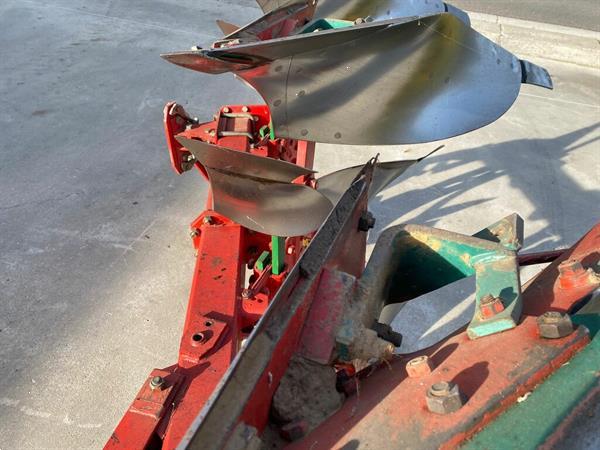 Grote foto kverneland ld85 3 schaar ploeg agrarisch ploegen