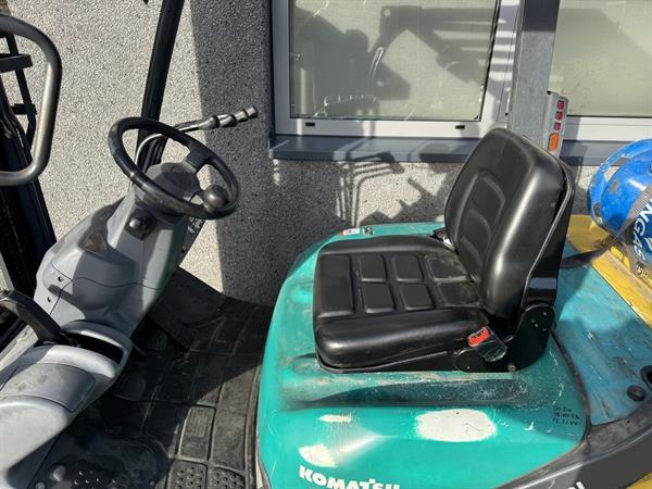 Grote foto komatsu fg25ht 16r triplo 470 freelift sideshift vorkversteller lpg 2008 agrarisch heftrucks