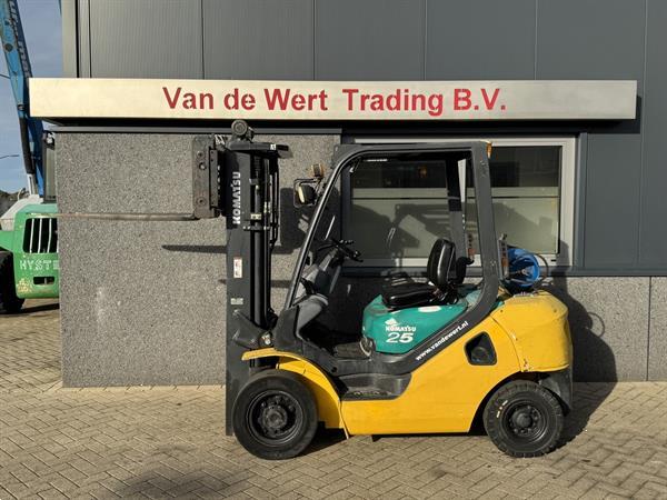 Grote foto komatsu fg25ht 16r triplo 470 freelift sideshift vorkversteller lpg 2008 agrarisch heftrucks