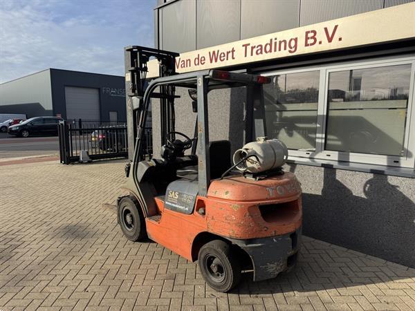 Grote foto toyota 42 7fgf25 duplo 400 3e 4e functie lpg 2001 agrarisch heftrucks