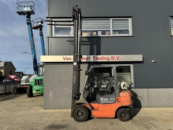 Grote foto toyota 42 7fgf25 duplo 400 3e 4e functie lpg 2001 agrarisch heftrucks