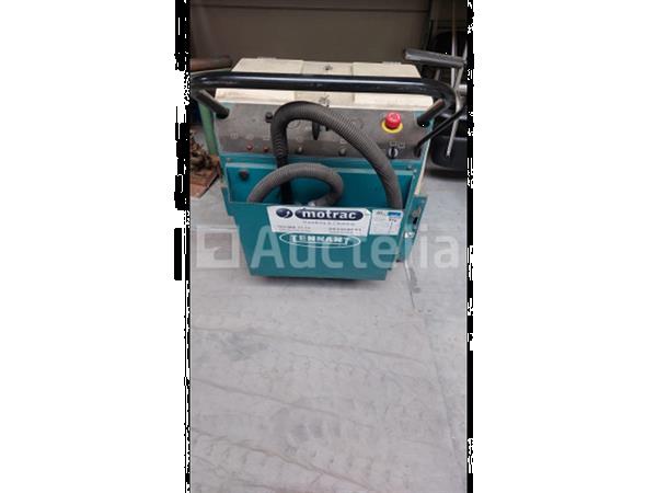 Grote foto tennant 186 schrobmachine kuismachine doe het zelf en verbouw ijzerwaren en bevestigingsmiddelen