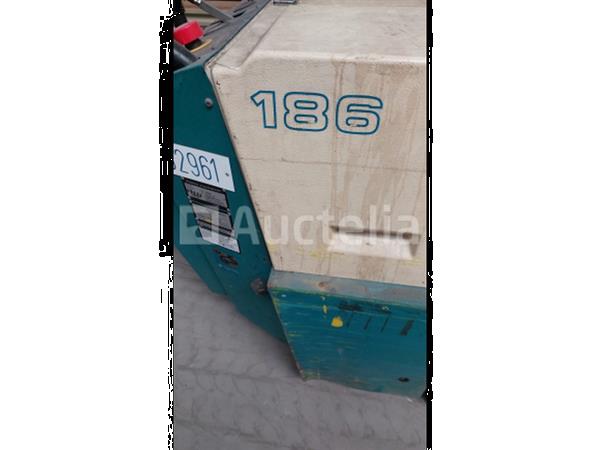 Grote foto tennant 186 schrobmachine kuismachine doe het zelf en verbouw ijzerwaren en bevestigingsmiddelen