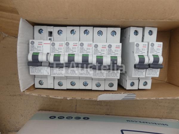 Grote foto 40 diverse automatische stroomonderbrekers doe het zelf en verbouw onderdelen en accessoires