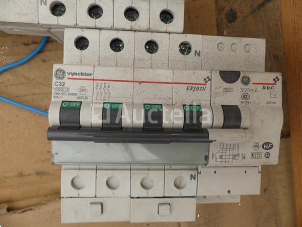 Grote foto 35 diverse stroomonderbrekers doe het zelf en verbouw onderdelen en accessoires