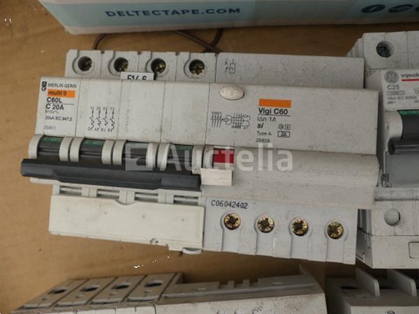 Grote foto 35 diverse stroomonderbrekers doe het zelf en verbouw onderdelen en accessoires