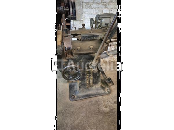 Grote foto ch debelder lontboormachine oude gemotoriseerde robuuste machine doe het zelf en verbouw ijzerwaren en bevestigingsmiddelen