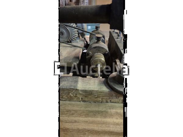 Grote foto ch debelder lontboormachine oude gemotoriseerde robuuste machine doe het zelf en verbouw ijzerwaren en bevestigingsmiddelen