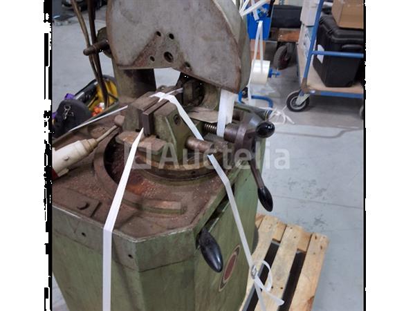 Grote foto bewo afkortzaagmahchine metaal doe het zelf en verbouw ijzerwaren en bevestigingsmiddelen