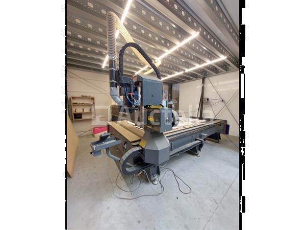 Grote foto freestafel freesmachine multicam 5000 series doe het zelf en verbouw ijzerwaren en bevestigingsmiddelen